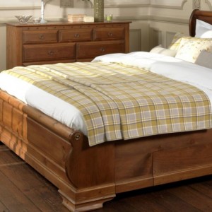 Bowland bedding shown in Citrus