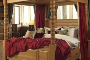 Four Poster Beds Curtains